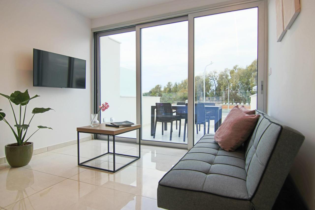 Phaedrus Living - Seaside Luxury Flat Harbour 103 Appartement Paphos Buitenkant foto
