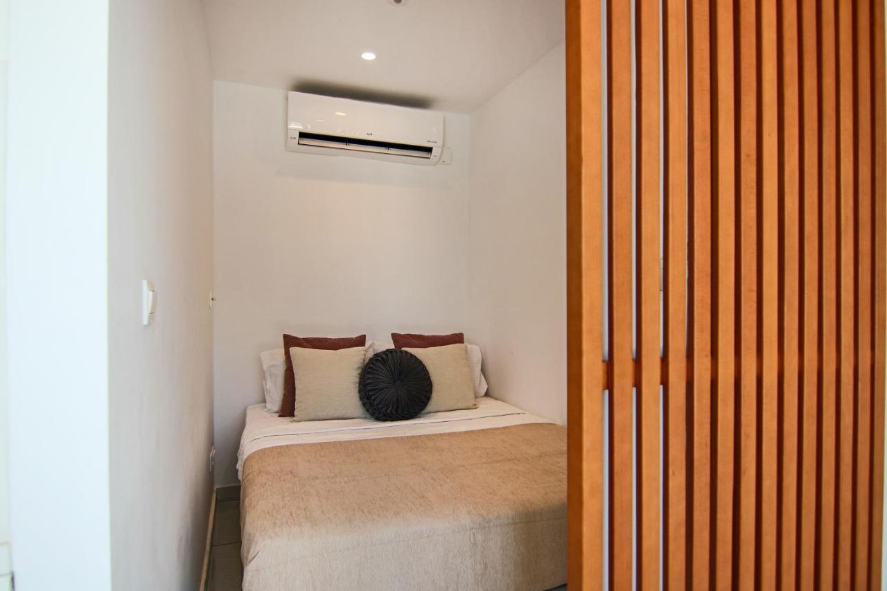 Phaedrus Living - Seaside Luxury Flat Harbour 103 Appartement Paphos Buitenkant foto